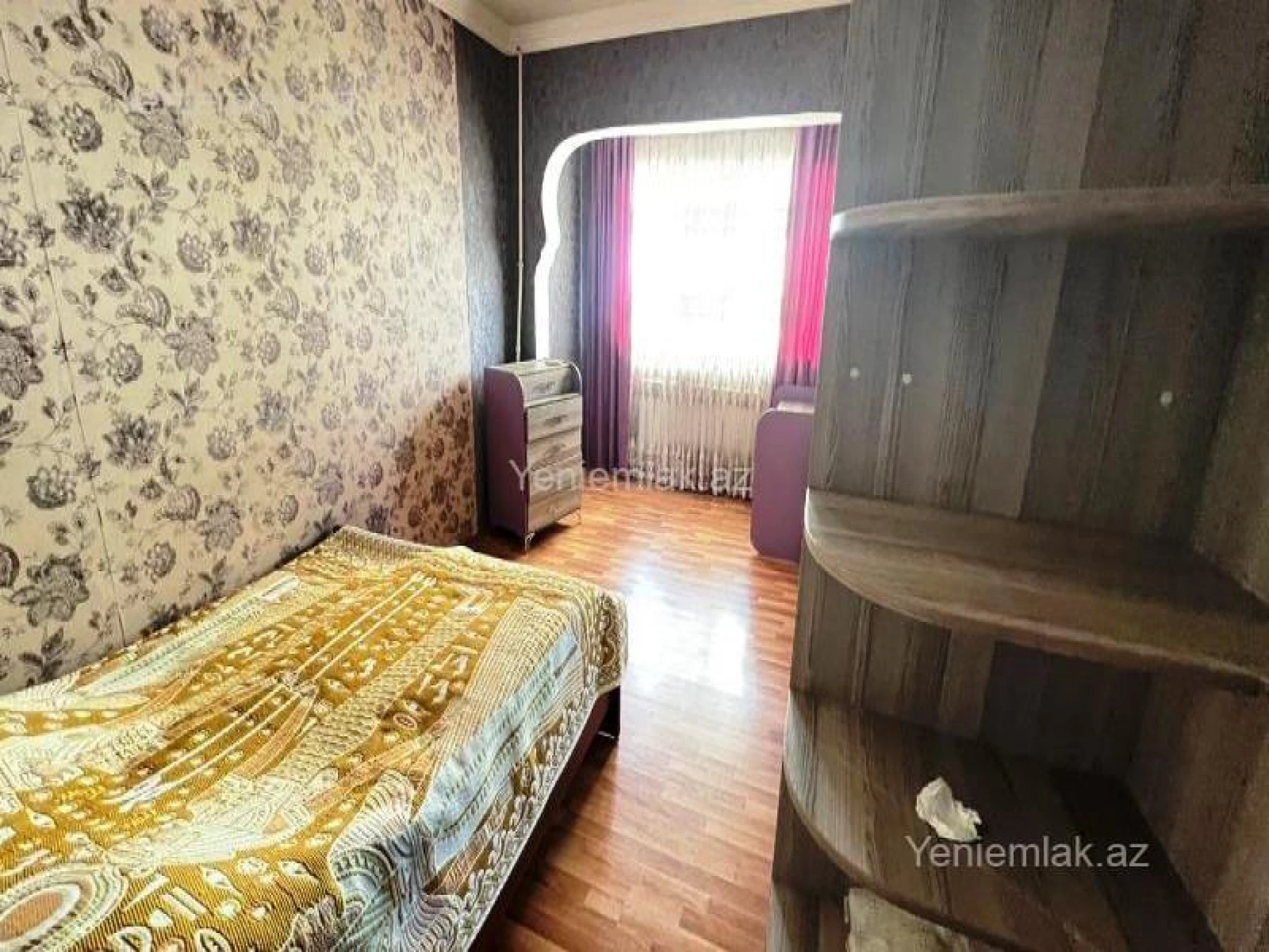 Satılır 3 otaqlı köhnə tikili 75 m²