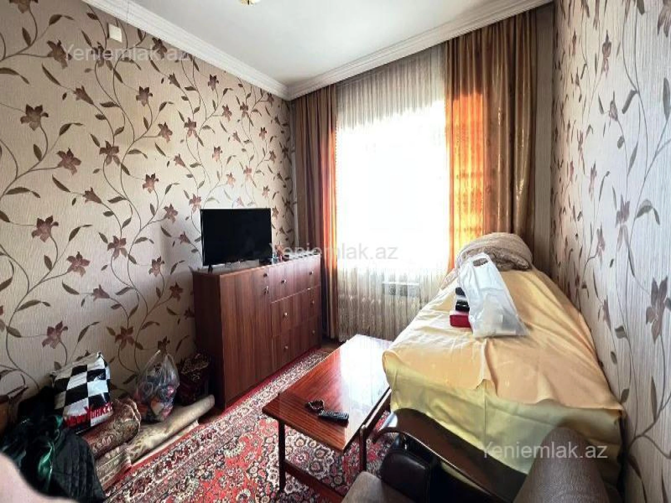 Satılır 3 otaqlı köhnə tikili 75 m²