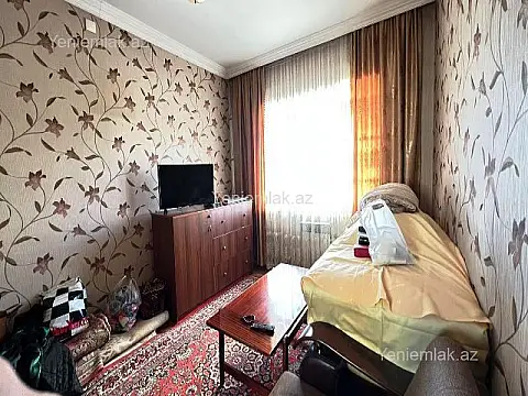 Satılır 3 otaqlı köhnə tikili 75 m²