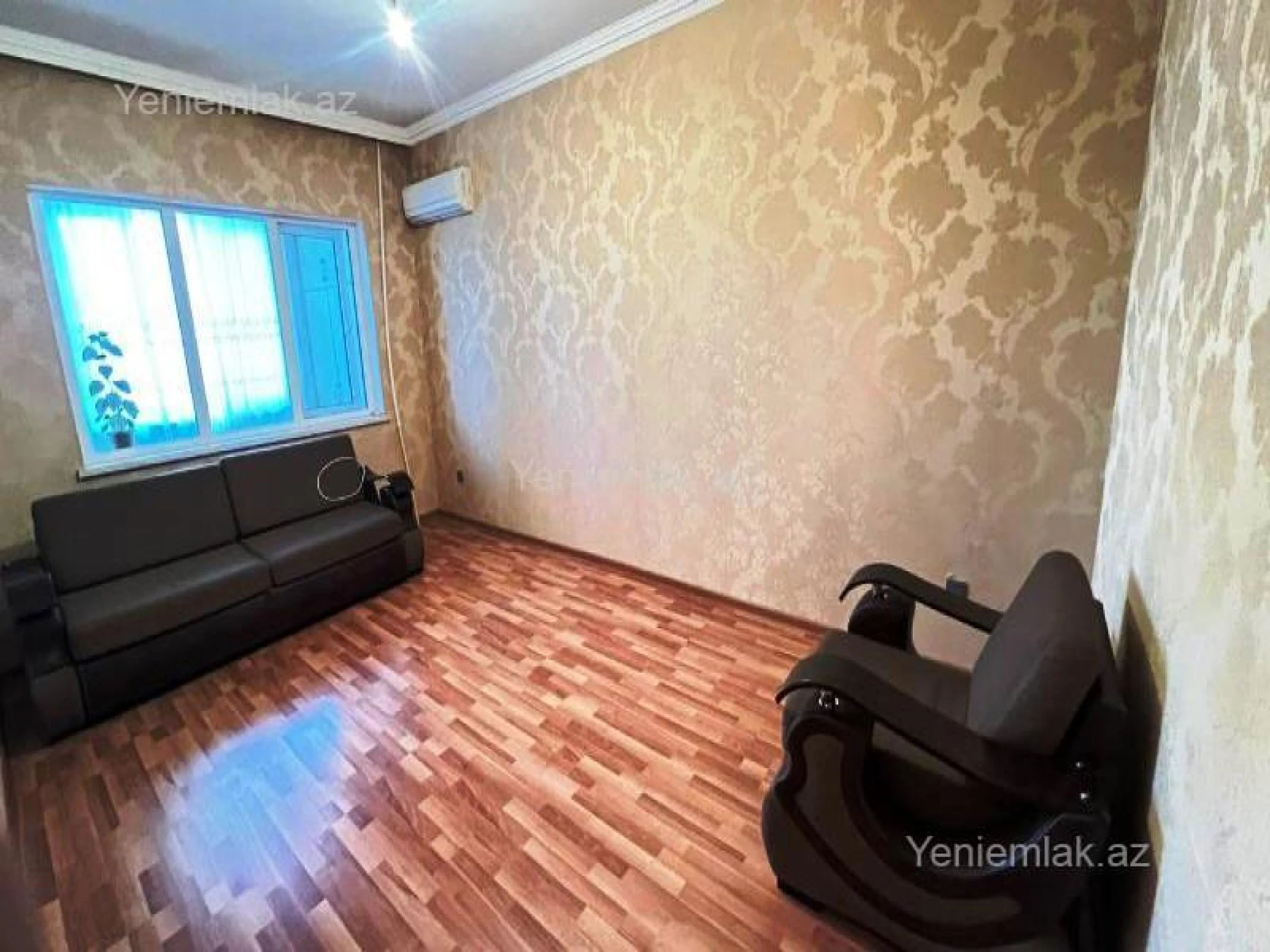 Satılır 3 otaqlı köhnə tikili 75 m²
