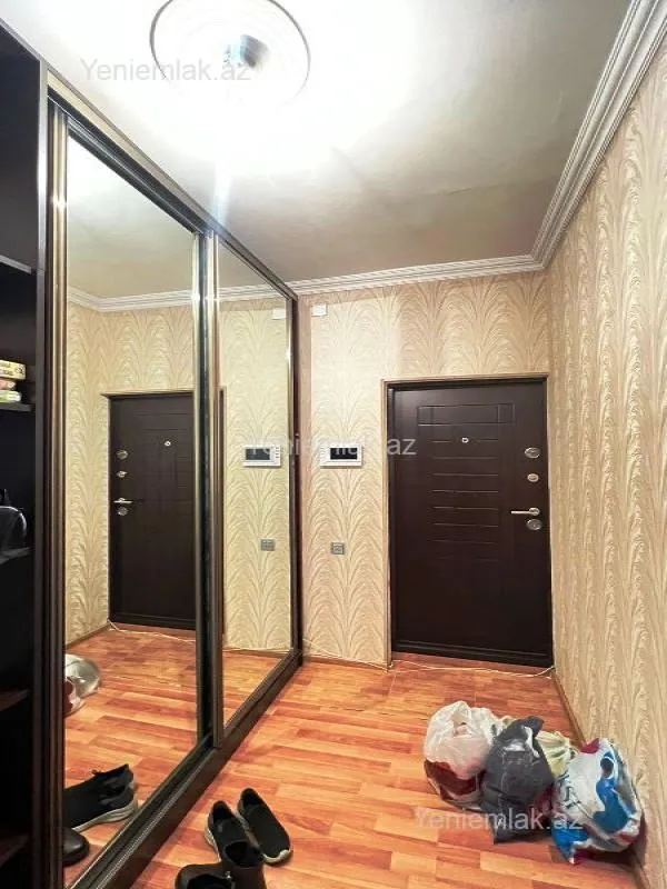 Satılır 3 otaqlı köhnə tikili 75 m²