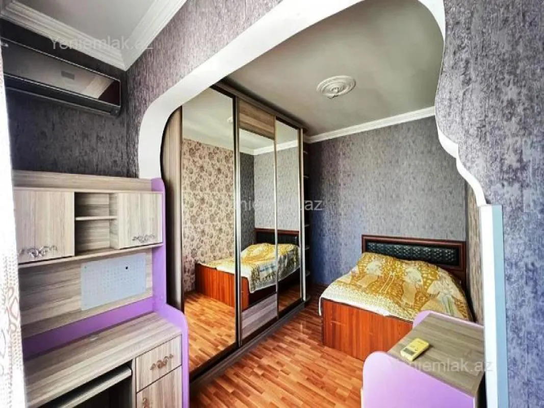 Satılır 3 otaqlı köhnə tikili 75 m²