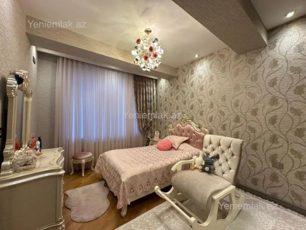 Satılır 5 otaqlı yeni tikili 222 m²