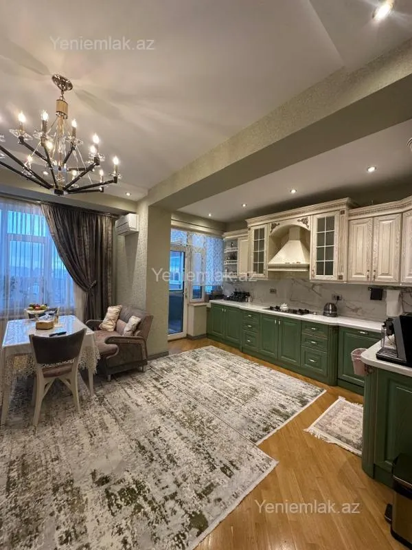 Satılır 5 otaqlı yeni tikili 222 m²