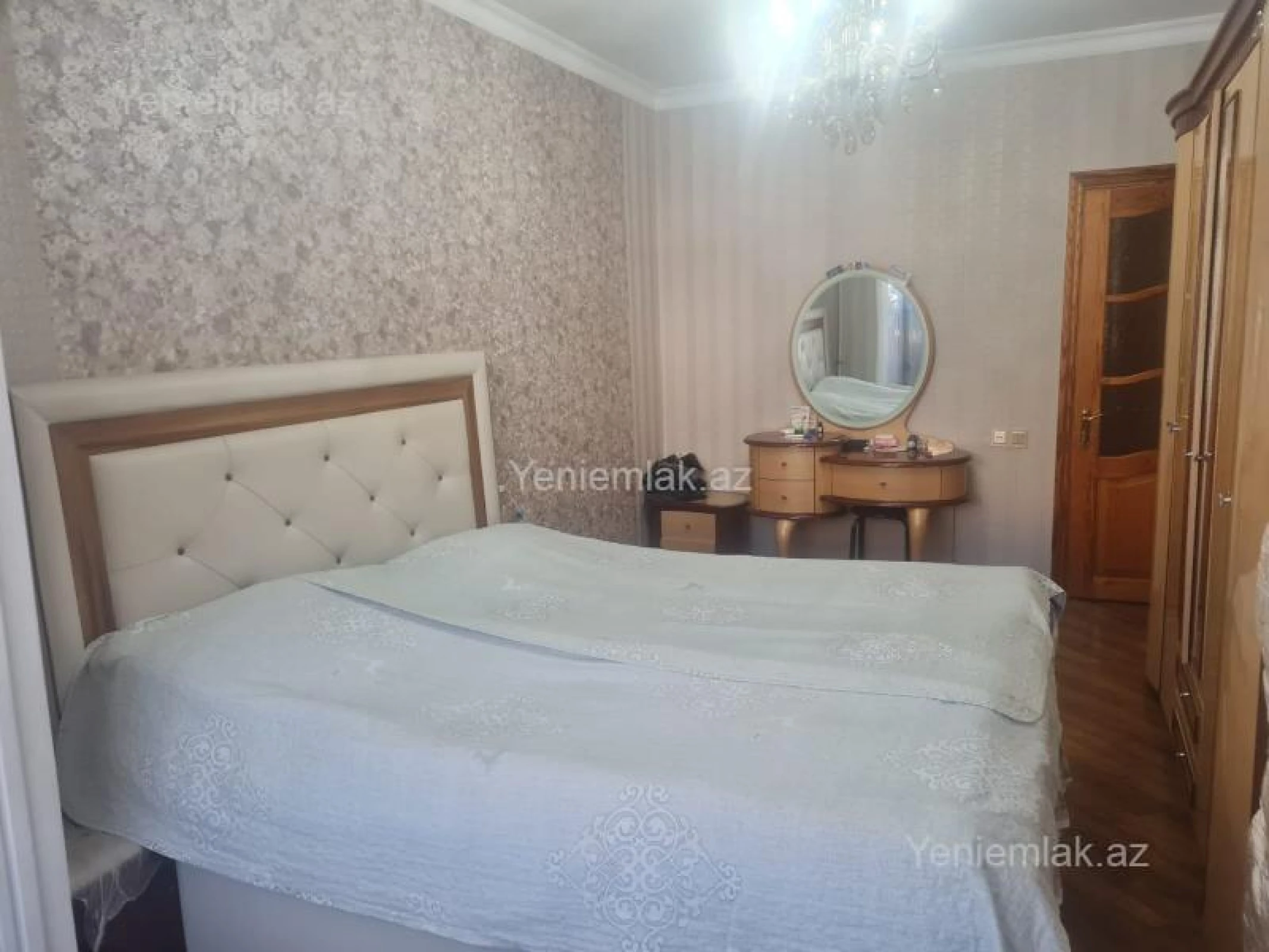 Satılır 4 otaqlı köhnə tikili 110 m²