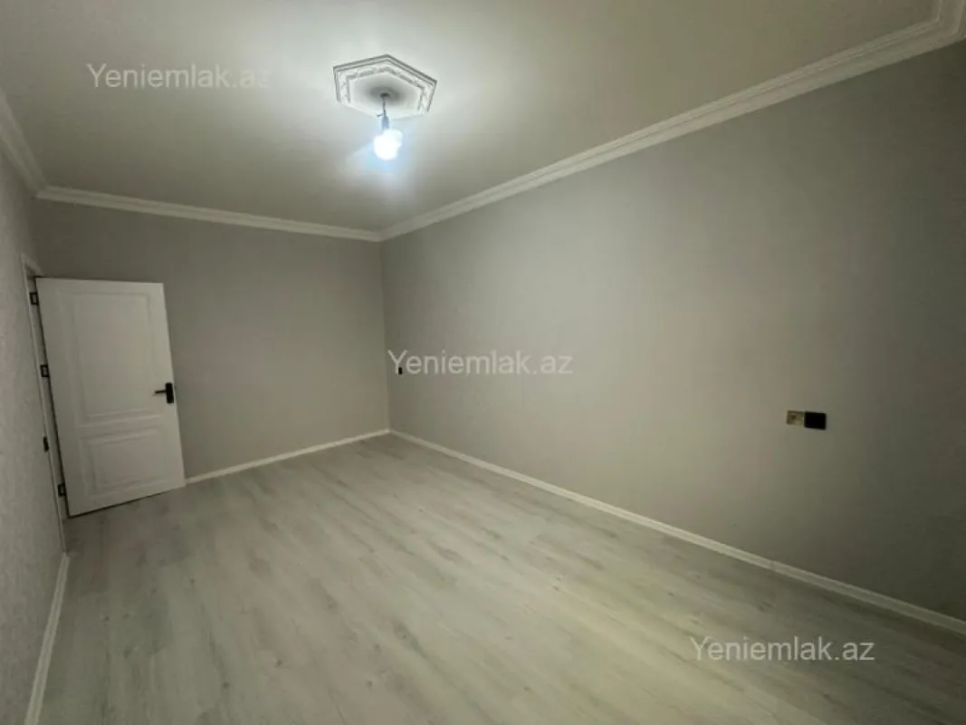 Satılır 2 otaqlı köhnə tikili 60 m²