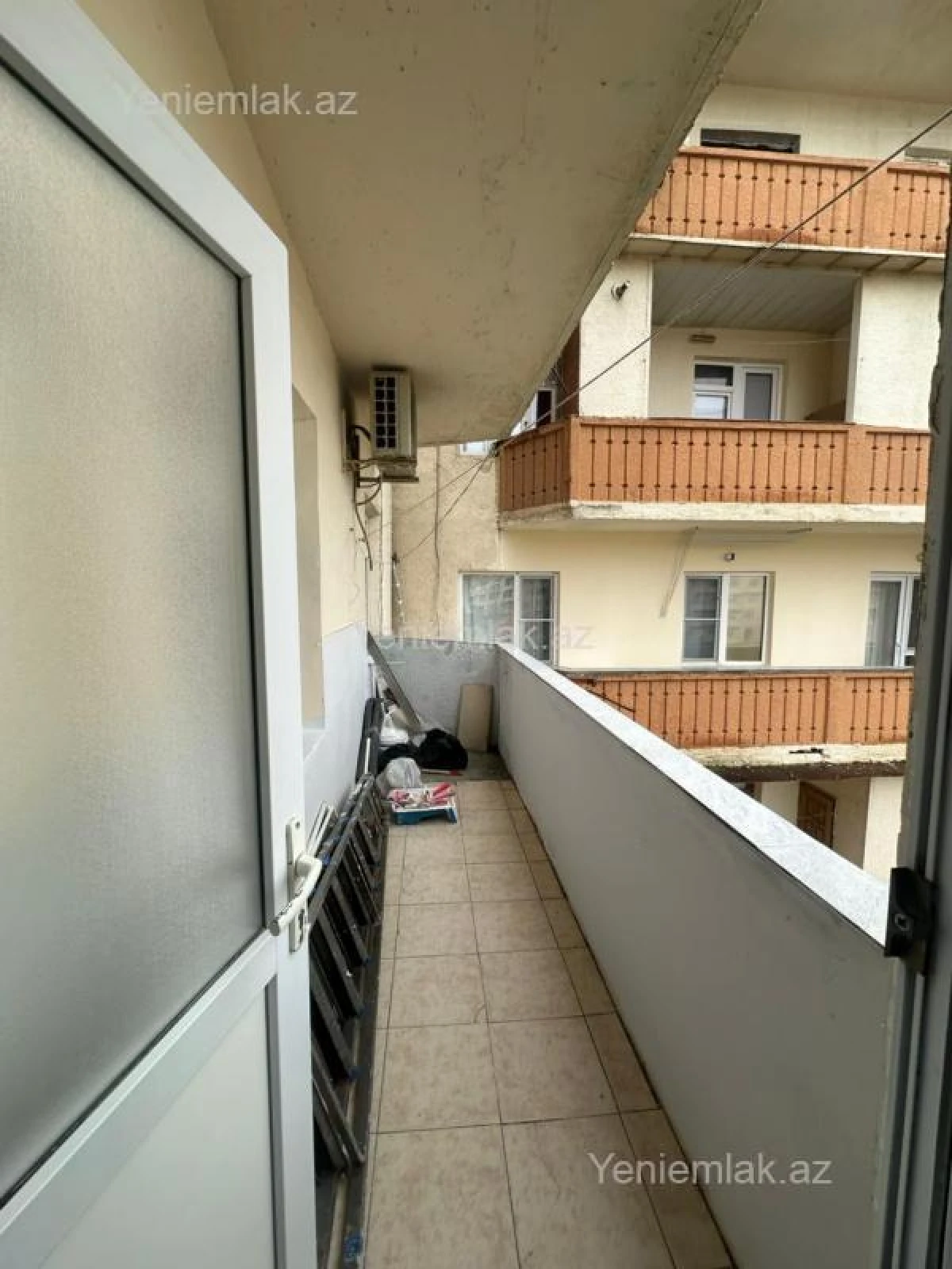 Satılır 2 otaqlı köhnə tikili 60 m²