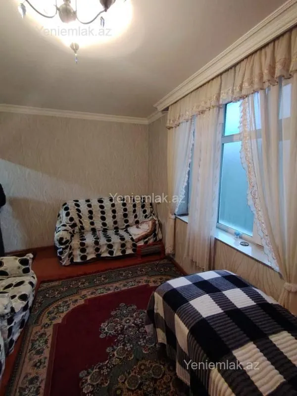 Satılır 1 otaqlı köhnə tikili 38 m²
