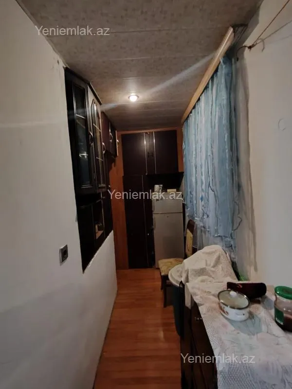Satılır 1 otaqlı köhnə tikili 38 m²