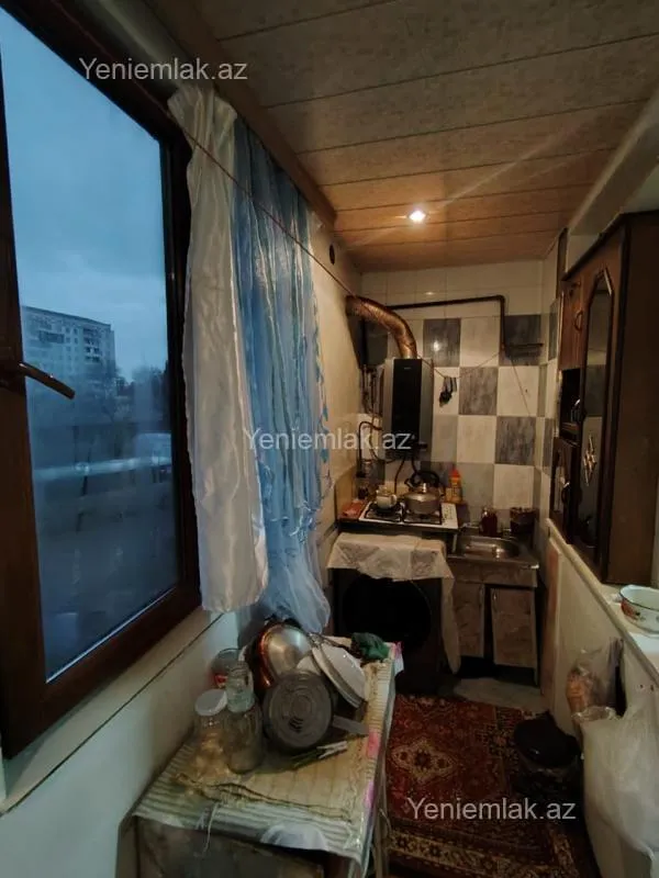 Satılır 1 otaqlı köhnə tikili 38 m²