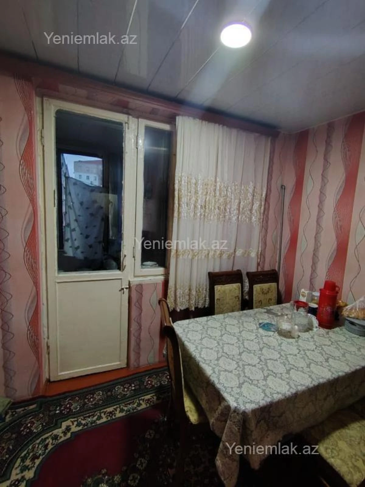 Satılır 1 otaqlı köhnə tikili 38 m²