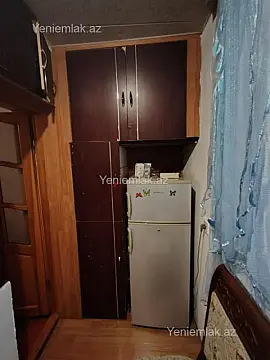 Satılır 1 otaqlı köhnə tikili 38 m²