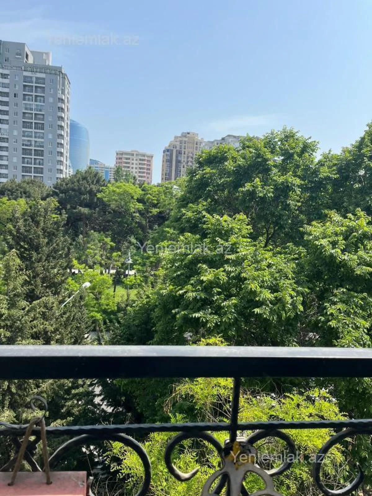 Satılır 3 otaqlı köhnə tikili 99 m²