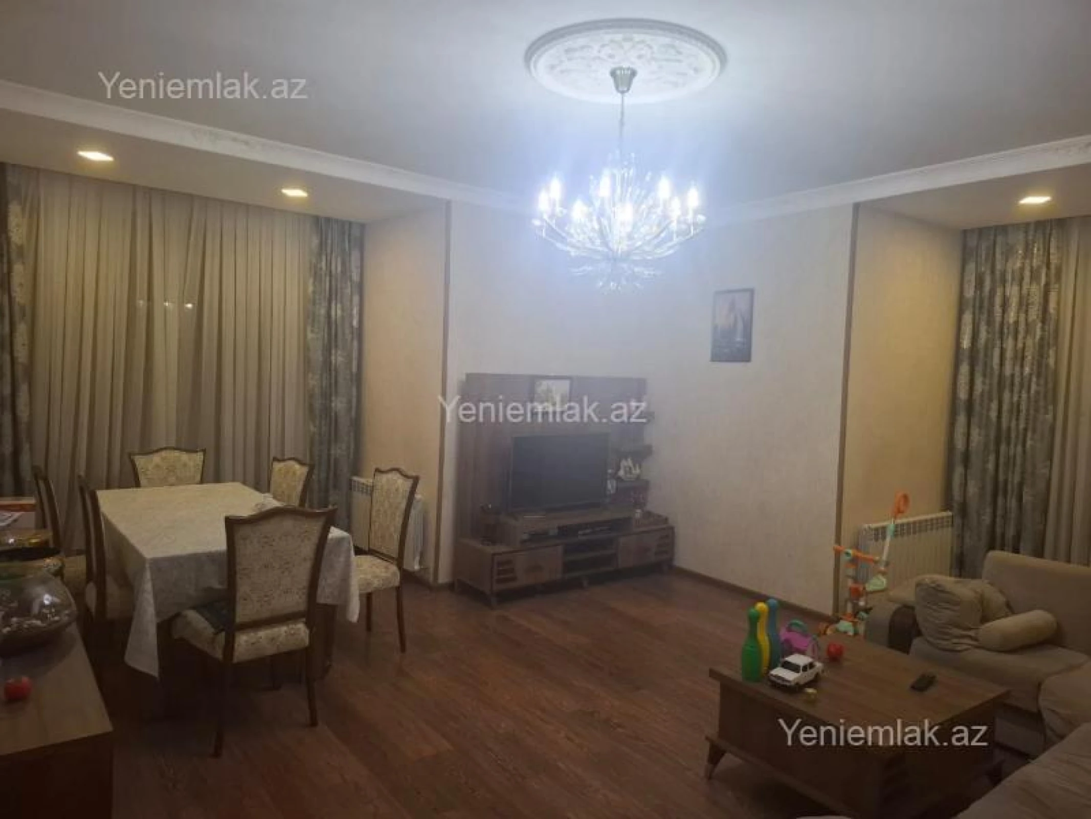 Satılır 4 otaqlı yeni tikili 150 m²