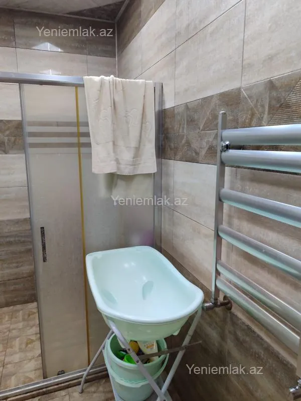 Satılır 4 otaqlı yeni tikili 150 m²