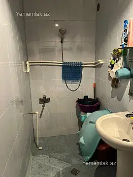 Satılır 2 otaqlı köhnə tikili 60 m²