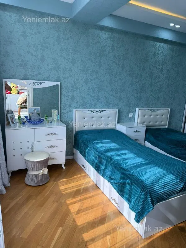 Satılır 4 otaqlı yeni tikili 130 m²