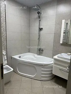 Satılır 4 otaqlı yeni tikili 130 m²