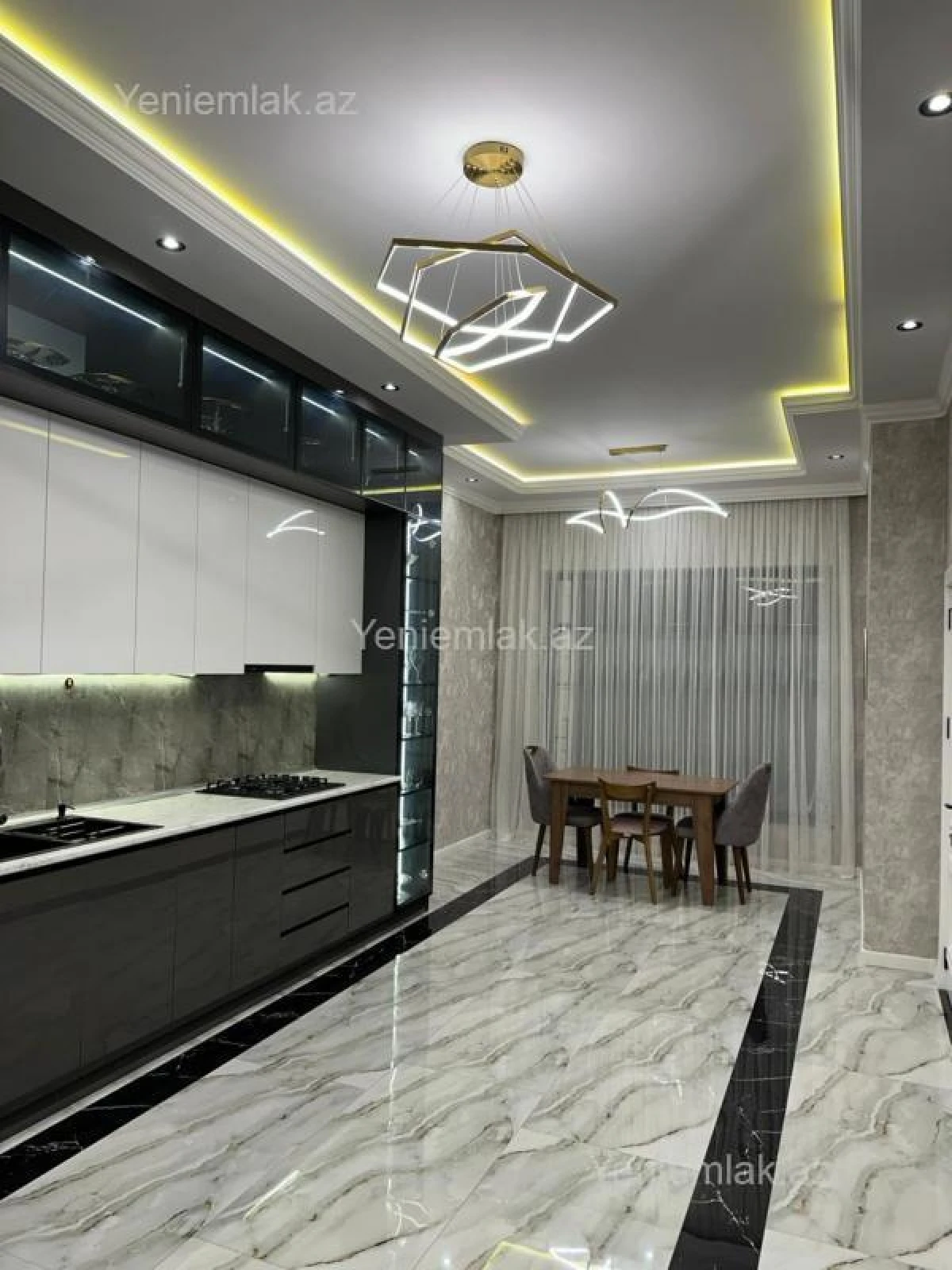 Satılır 6 otaqlı həyət evi 280 m²