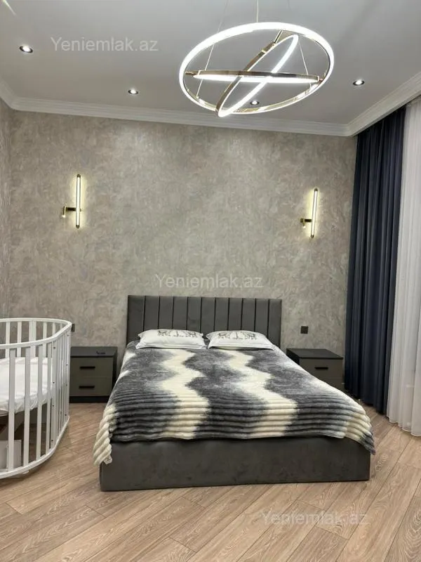 Satılır 6 otaqlı həyət evi 280 m²
