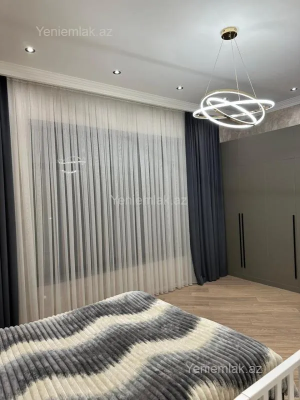 Satılır 6 otaqlı həyət evi 280 m²