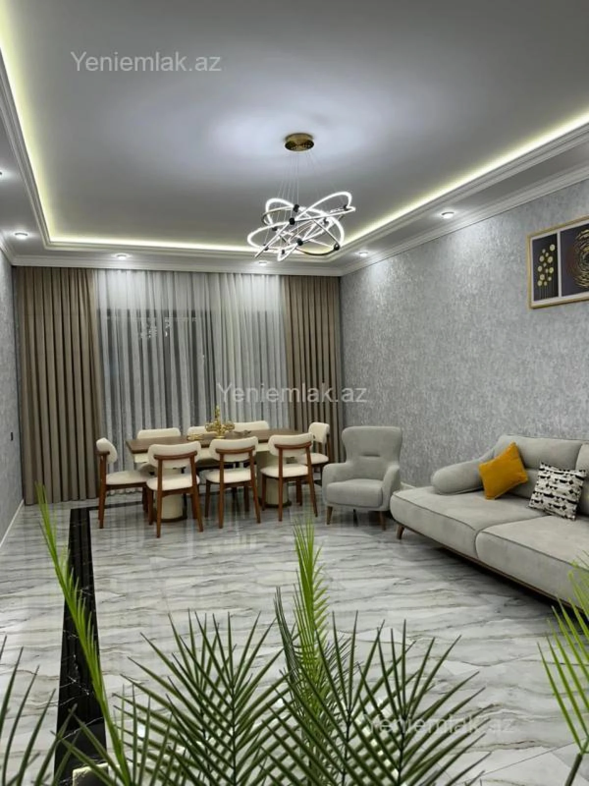 Satılır 6 otaqlı həyət evi 280 m²