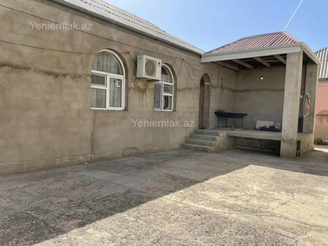 Satılır 4 otaqlı həyət evi 150 m²