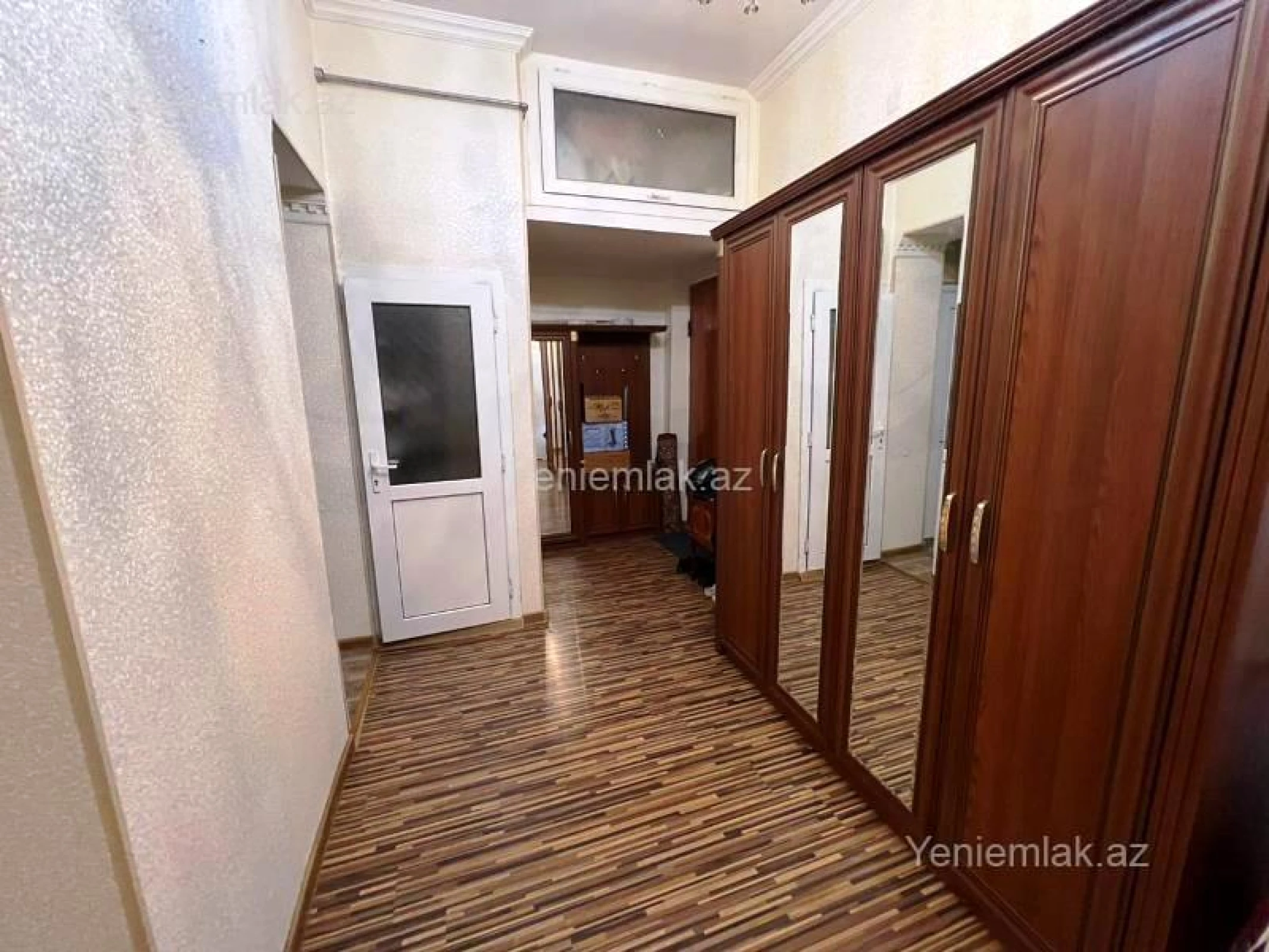 Satılır 3 otaqlı köhnə tikili 90 m²