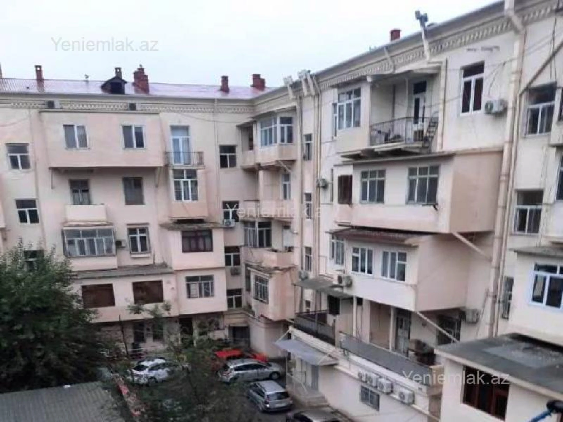 Satılır 3 otaqlı köhnə tikili 90 m²