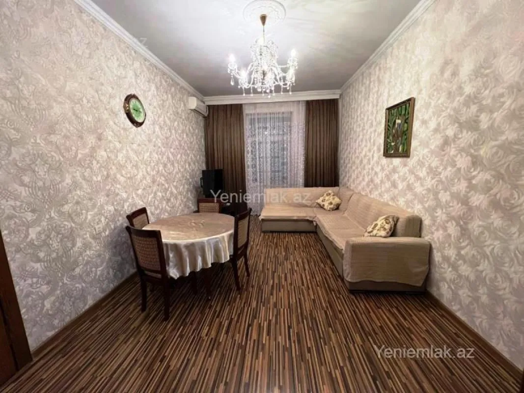 Satılır 3 otaqlı köhnə tikili 90 m²