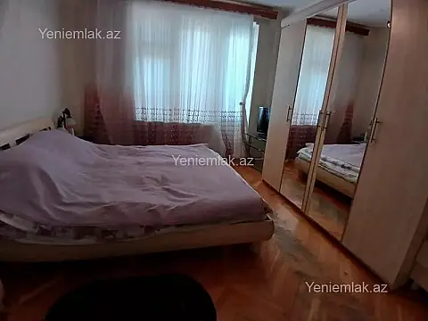 Satılır 3 otaqlı köhnə tikili 110 m²