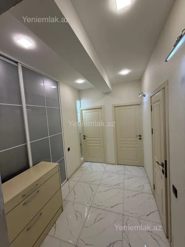 Satılır 2 otaqlı yeni tikili 65 m²