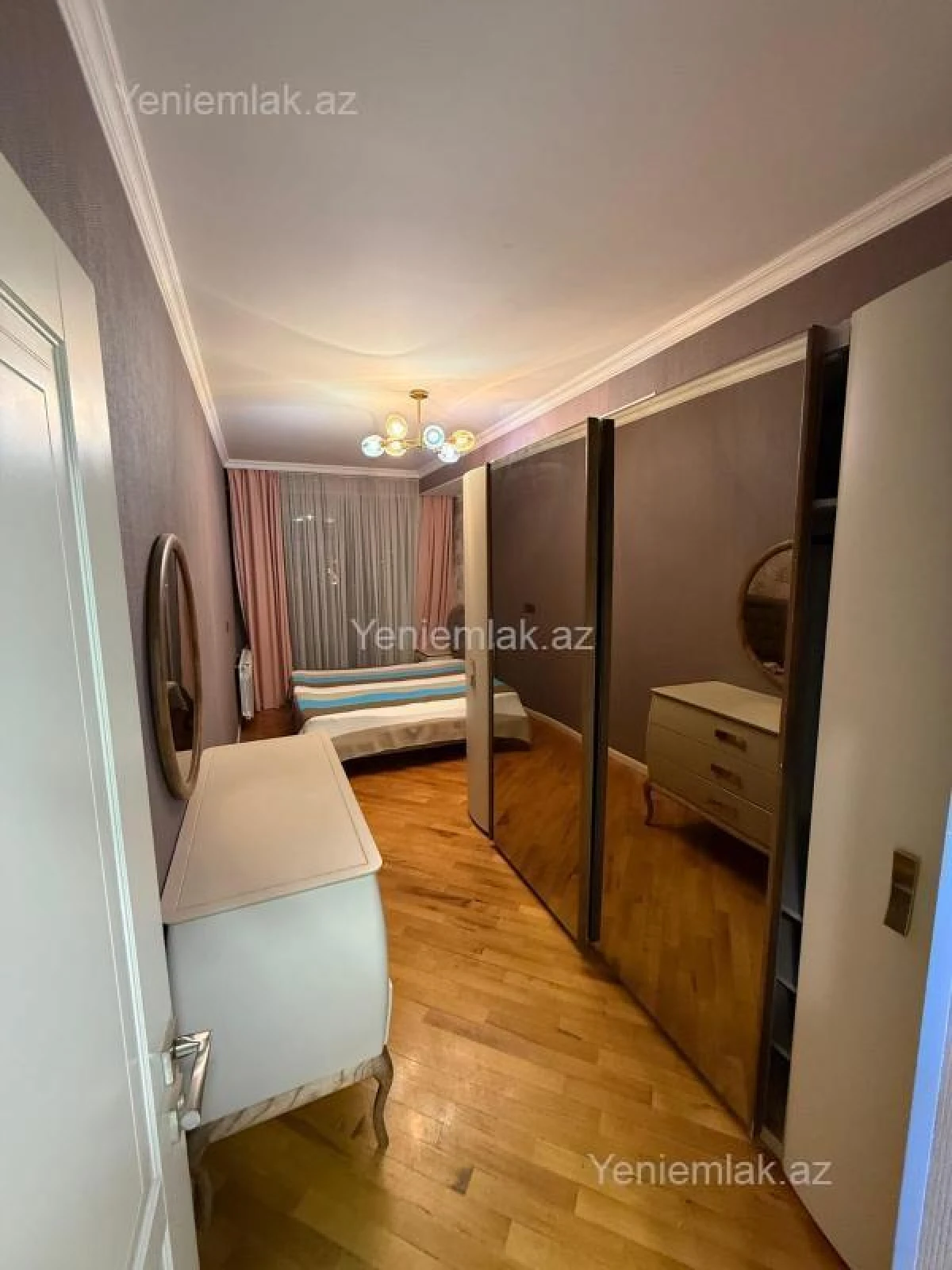 Satılır 2 otaqlı yeni tikili 65 m²