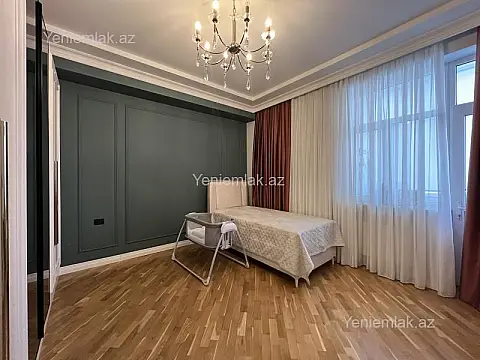 Satılır 3 otaqlı yeni tikili 140 m²