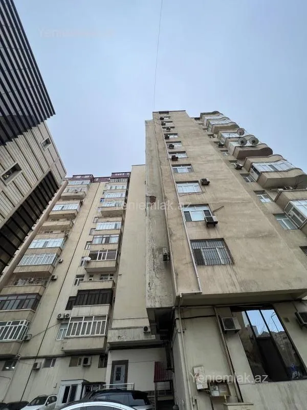 Satılır 3 otaqlı yeni tikili 140 m²