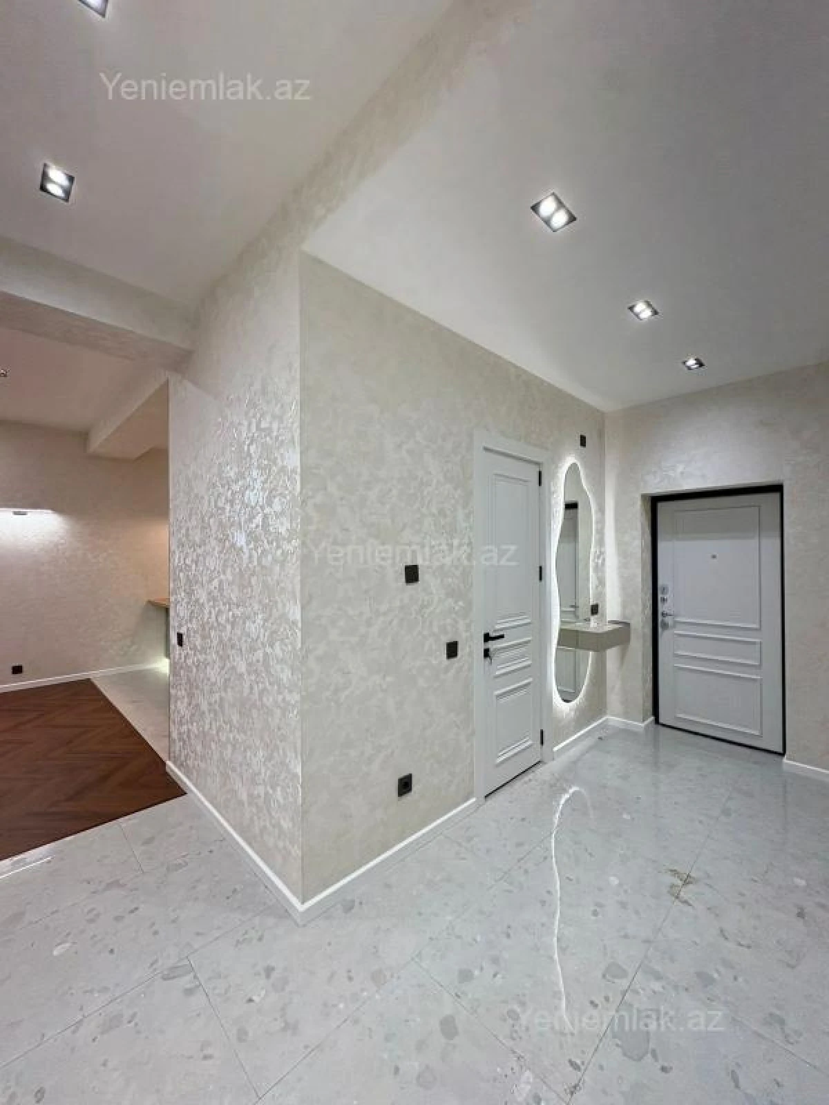 Satılır 3 otaqlı yeni tikili 96.7 m²