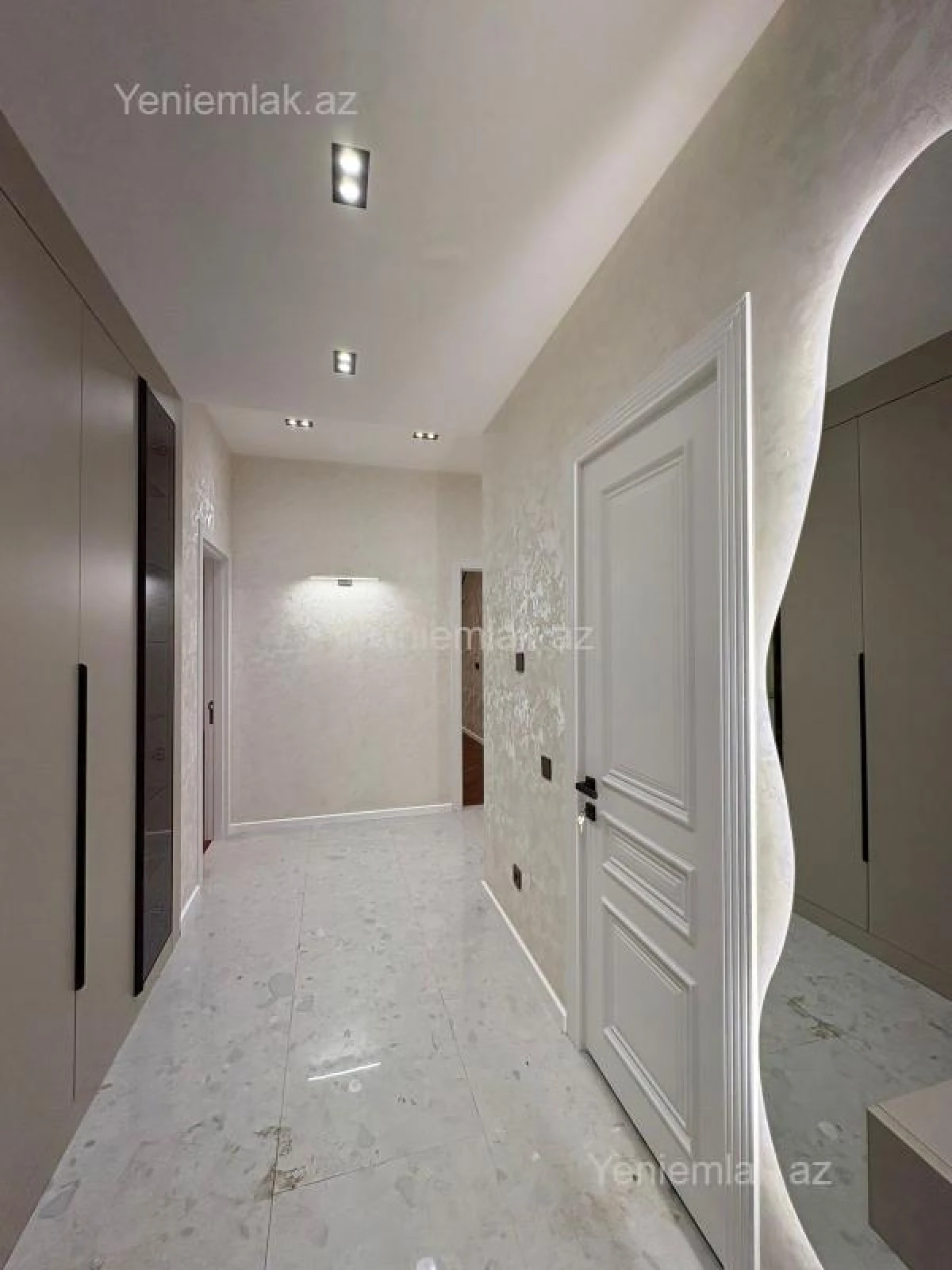 Satılır 3 otaqlı yeni tikili 96.7 m²