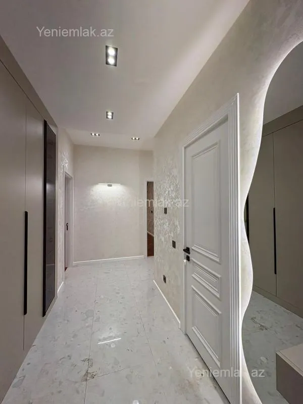 Satılır 3 otaqlı yeni tikili 96.7 m²