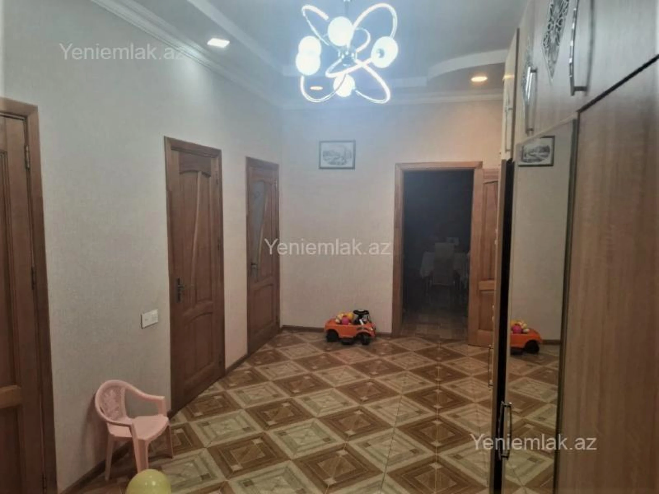 Satılır 3 otaqlı yeni tikili 147 m²