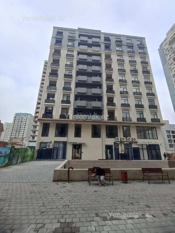 Satılır 2 otaqlı yeni tikili 70 m²
