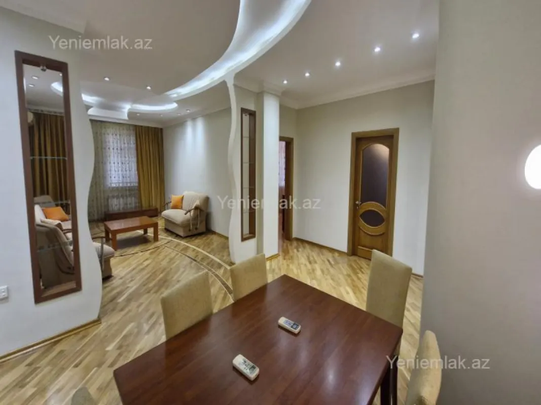 Satılır 3 otaqlı yeni tikili 132 m²