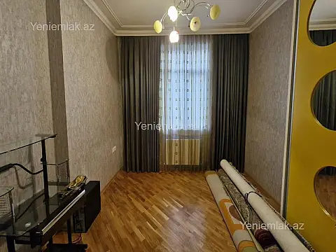 Satılır 3 otaqlı yeni tikili 132 m²