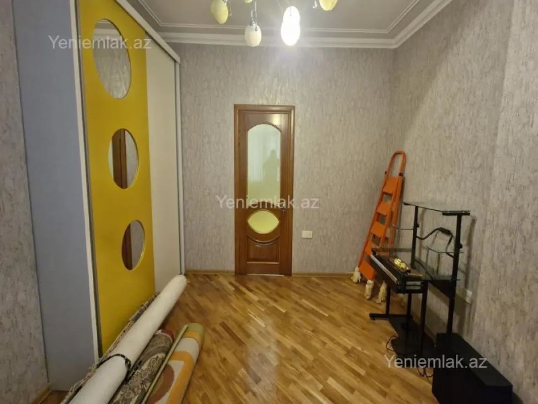 Satılır 3 otaqlı yeni tikili 132 m²