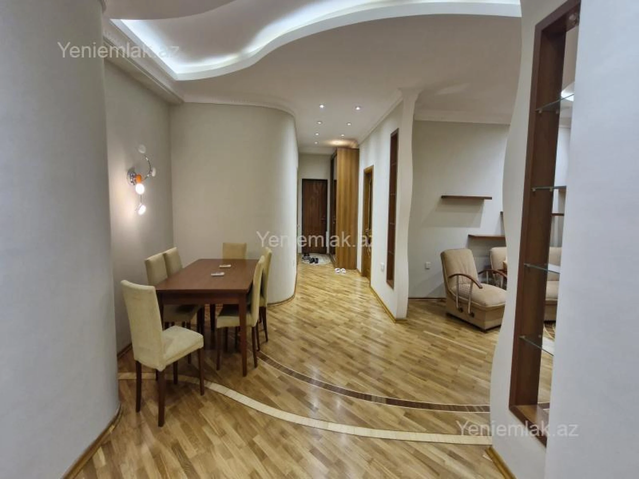 Satılır 3 otaqlı yeni tikili 132 m²