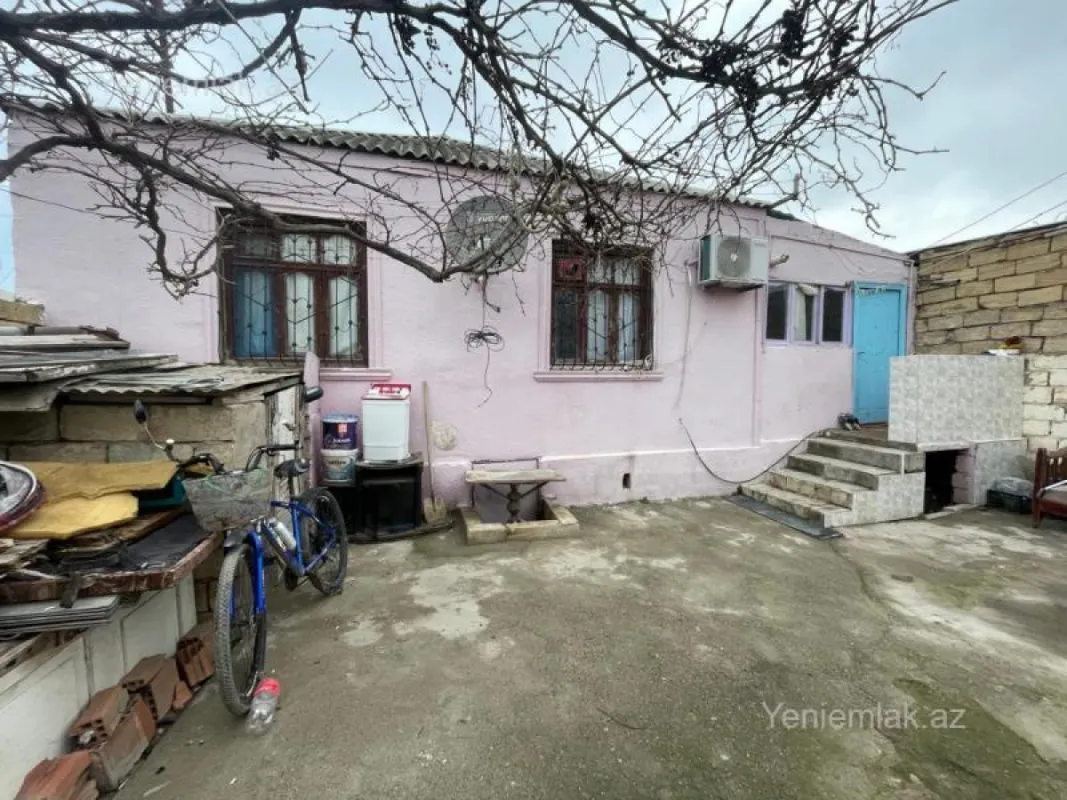 Satılır 4 otaqlı həyət evi 100 m²
