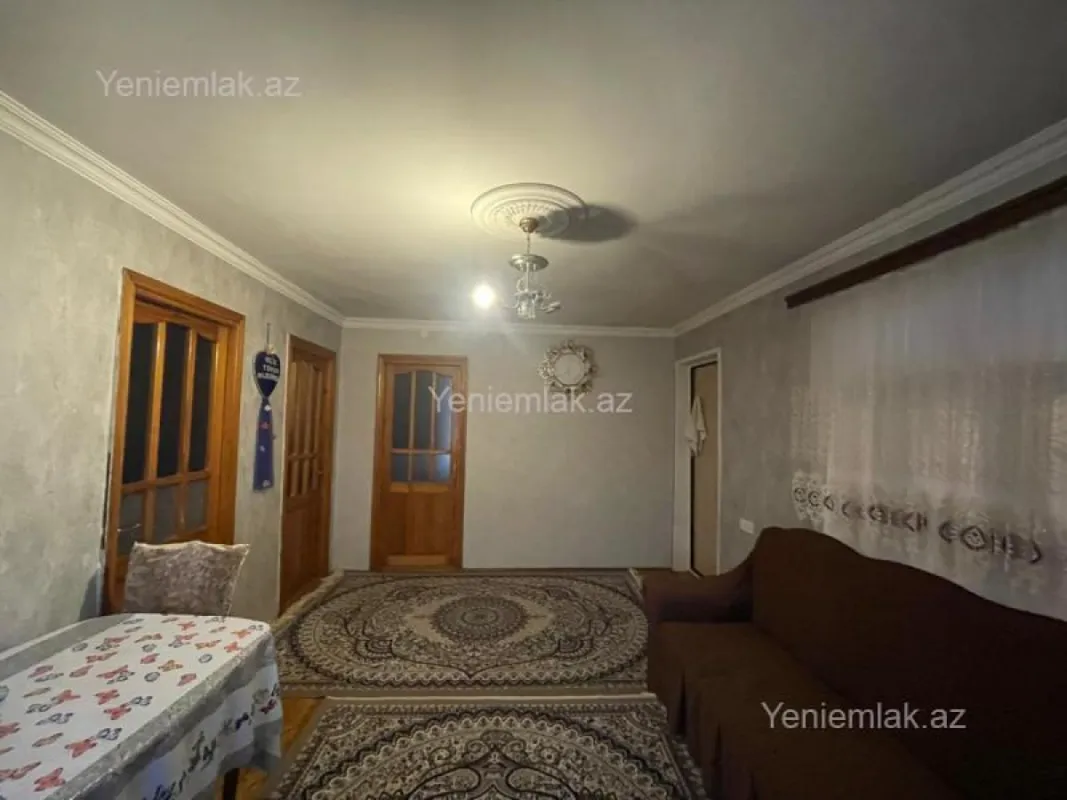 Satılır 4 otaqlı həyət evi 100 m²