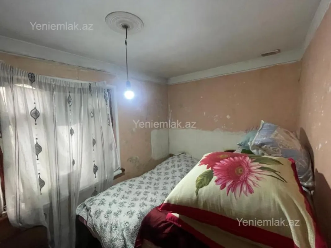 Satılır 4 otaqlı həyət evi 100 m²