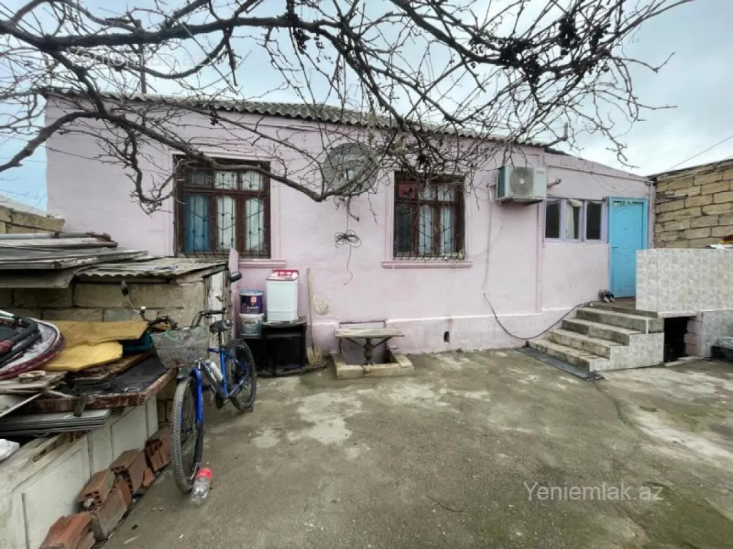 Satılır 4 otaqlı həyət evi 100 m²