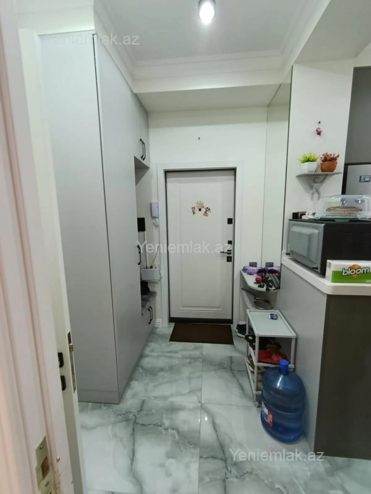 Satılır 2 otaqlı yeni tikili 60 m²
