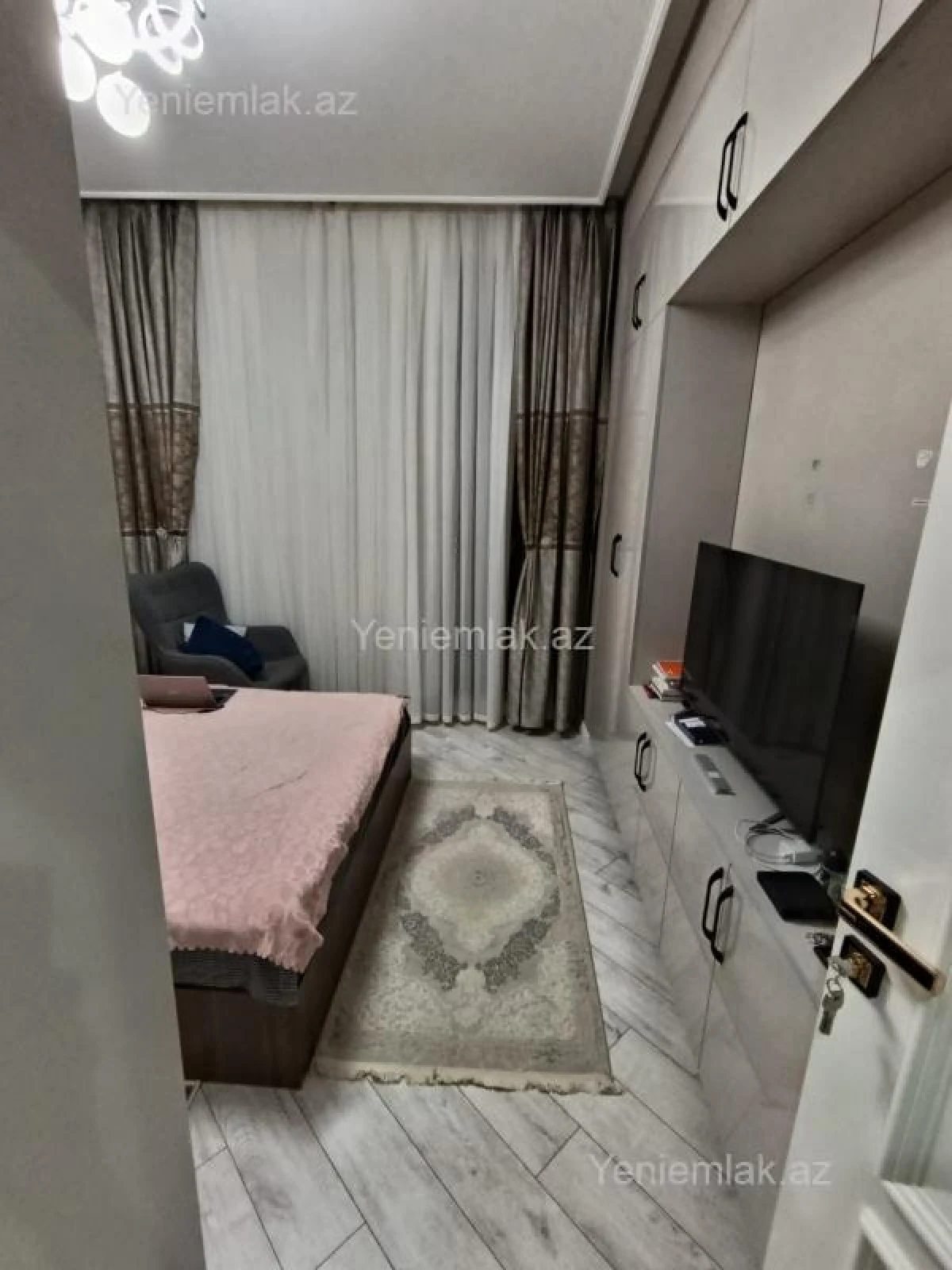 Satılır 2 otaqlı yeni tikili 60 m²